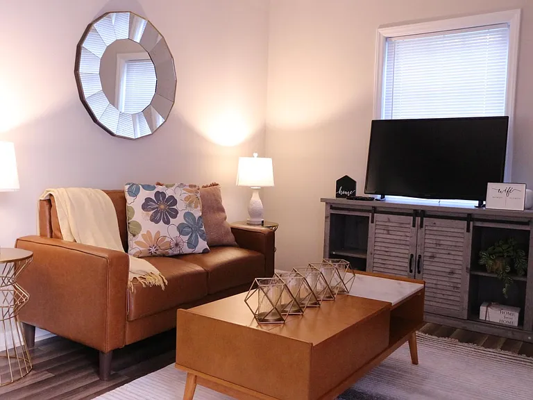 Beacon Heights Dr — Photo 8