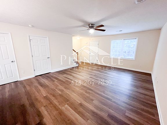 4th image of 104 Colonnade St