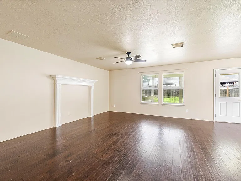 19526 Cliffsage Ct — Photo 6