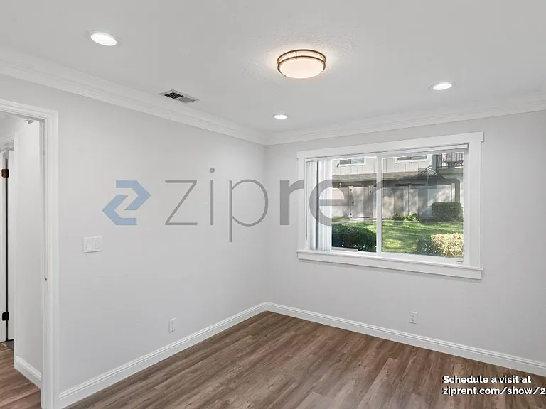 686 Whitewater Ct — Photo 20