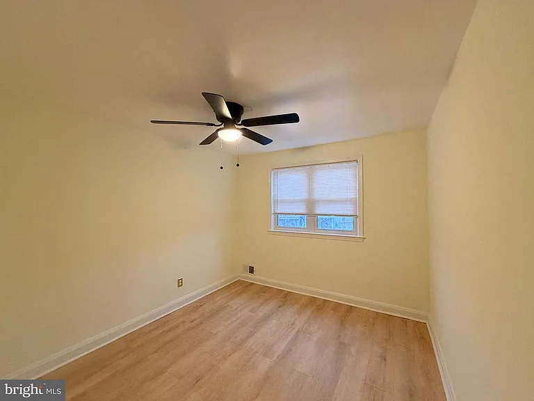 1262 Halstead Rd — Photo 8
