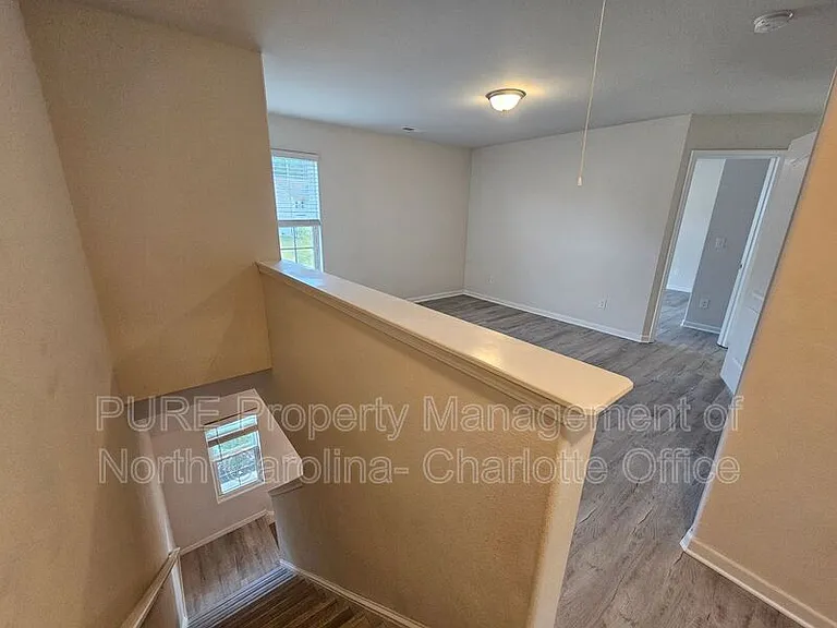 7015 Amberly Hills Rd — Photo 14