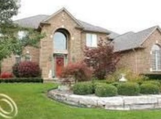 816 Majestic, Rochester Hills, MI 48306