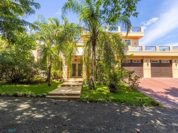 4 Calle Brisas Indico, Aguadilla, PR 00603
