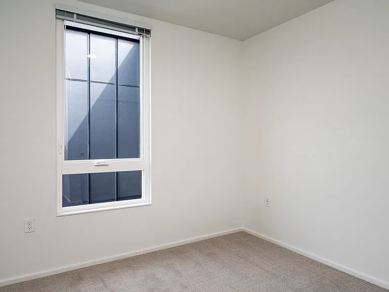 Rockwood Village Apartments — Photo 34