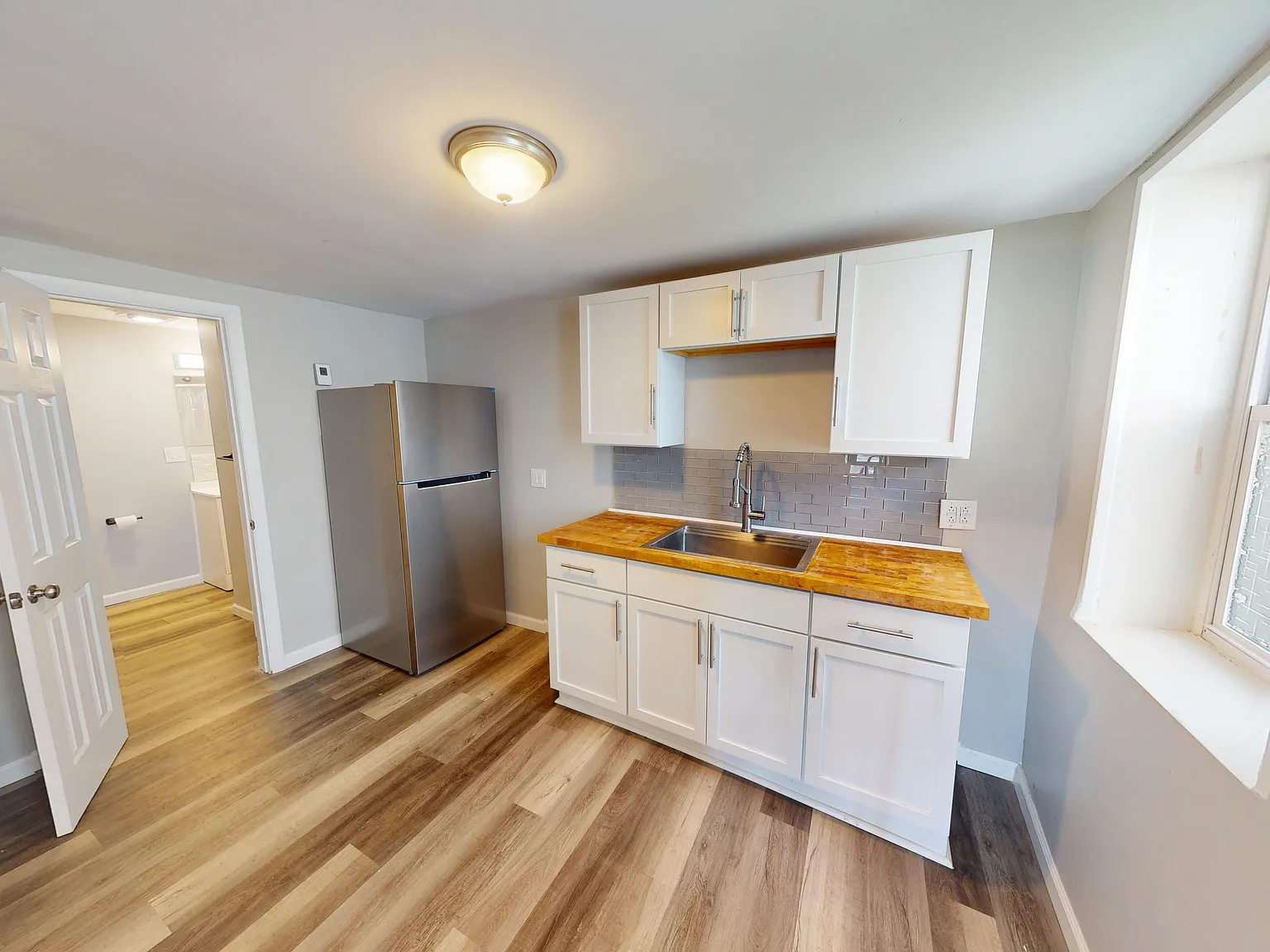 1 bed, 1000 sqft, $1,250 — Photo 2