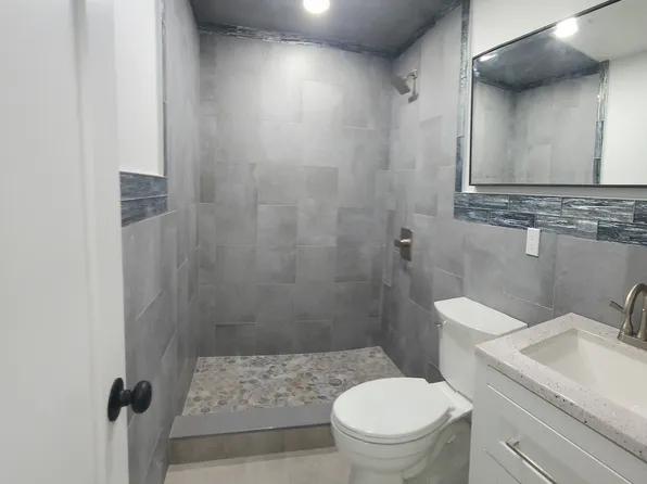 (undisclosed Address), Levittown, NY 11756