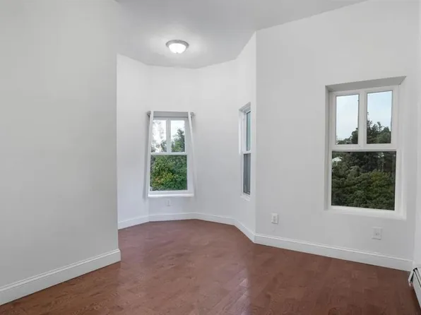 1823 Anthony Avenue image 10 of 31