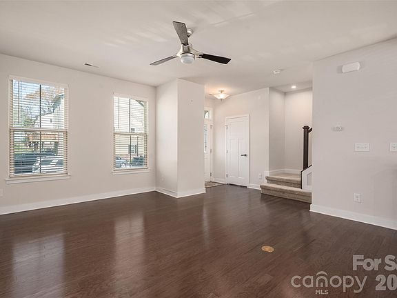 5th image of 2025 Birchside Dr