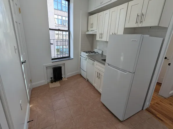 110 6th Ave #27, New York, NY 10013