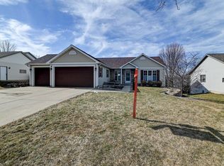 1360 Overlook Pass, Sun Prairie, WI 53590