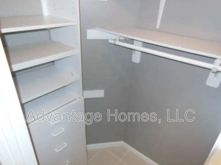 4811 Horton St — Photo 3