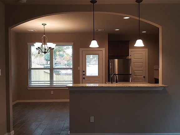 5th image of 162 Parkgate #A