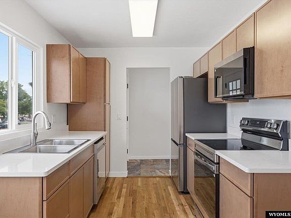 5th image of 1821 Lennox Ave