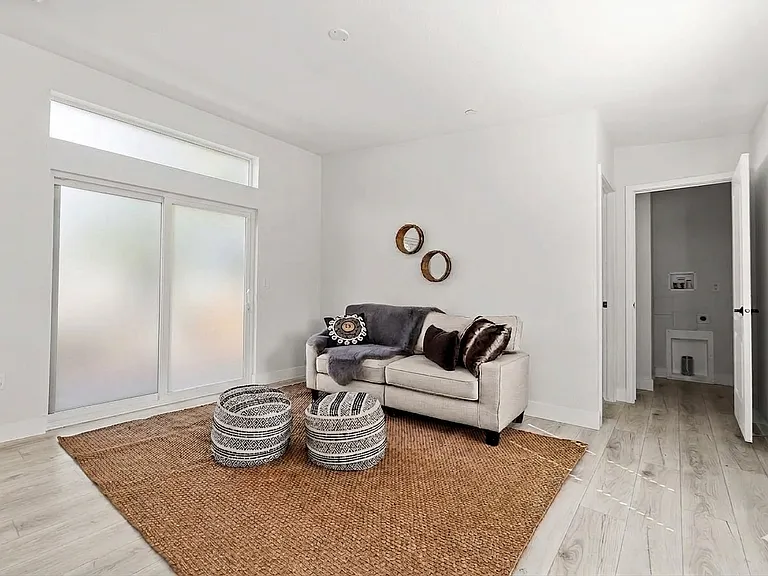 8368 Madison Ave — Photo 11