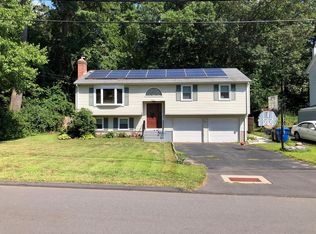 90 E Shore Blvd, Unionville, CT 06085