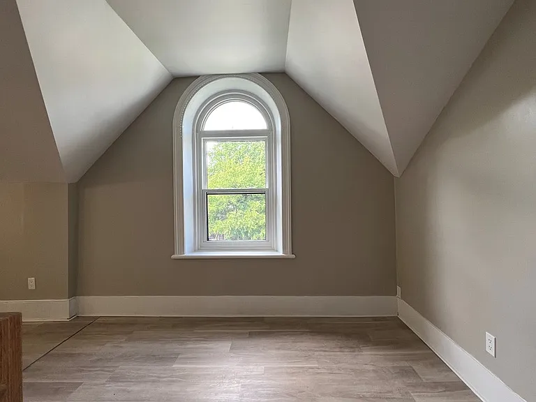 33 Victoria Ave #A — Photo 13