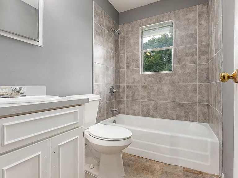 714 Palmetto Ave — Photo 2