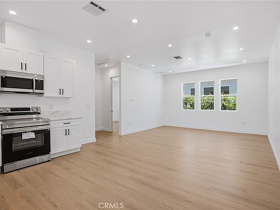 3rd image of 7645 Melvin Ave