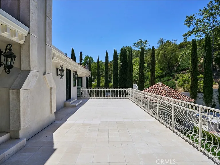 4427 Westchester Dr — Photo 41