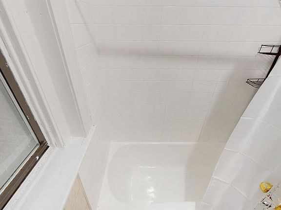 landlord_unit_photo_13