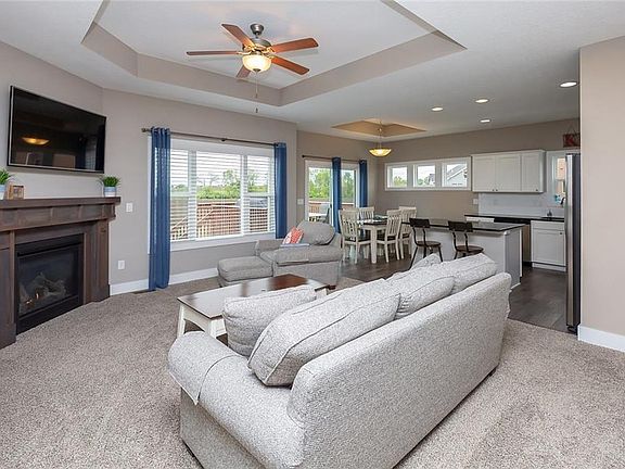 4th image of 1120 Juniper Dr