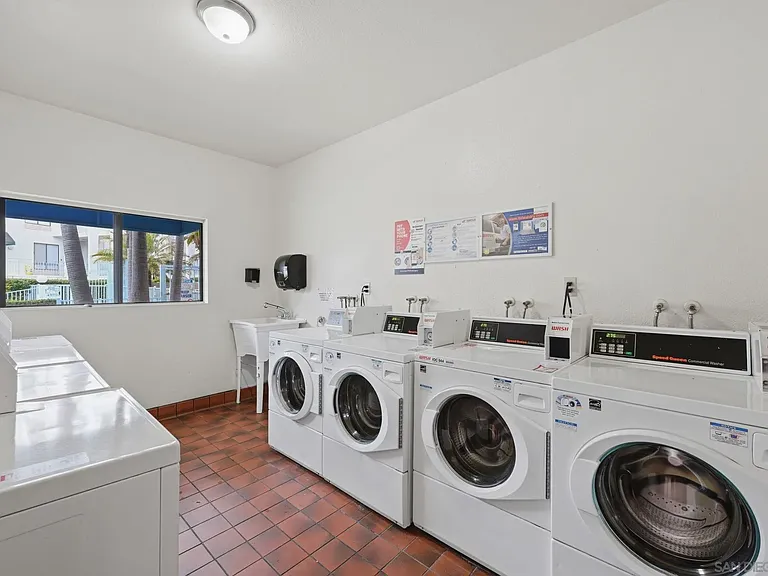 8320 Regents Rd #1-I — Photo 30