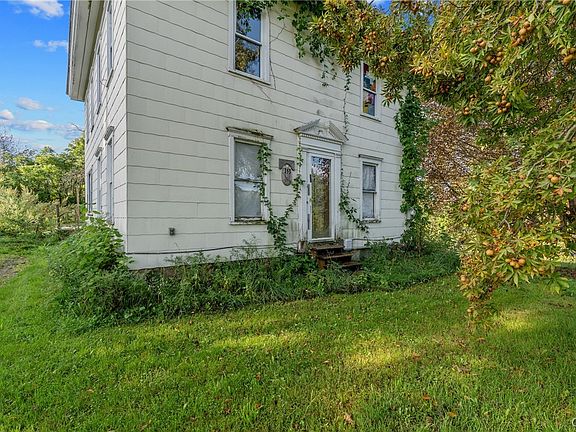 3rd image of 353 Woolson Rd