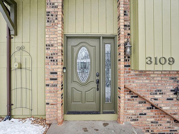 4th image of 3109 Red Oak Cir N