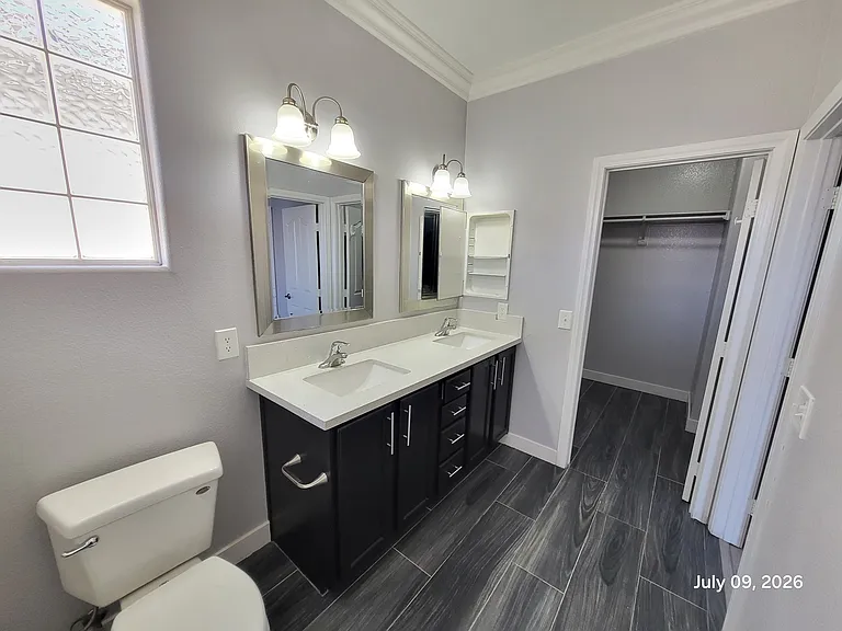 8925 Rosewood Meadows Ct — Photo 14