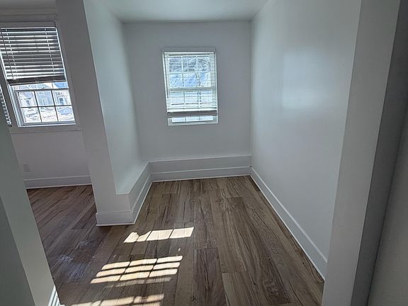5th image of 408 Front St