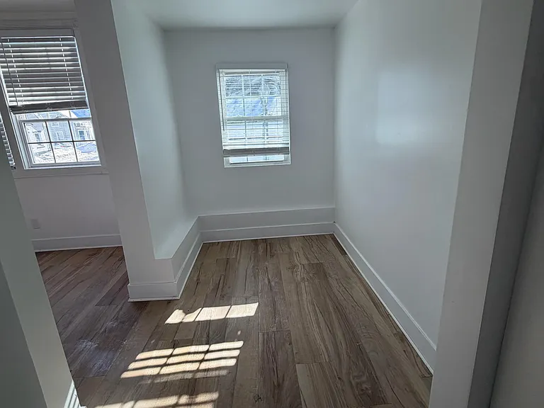 408 Front St — Photo 5