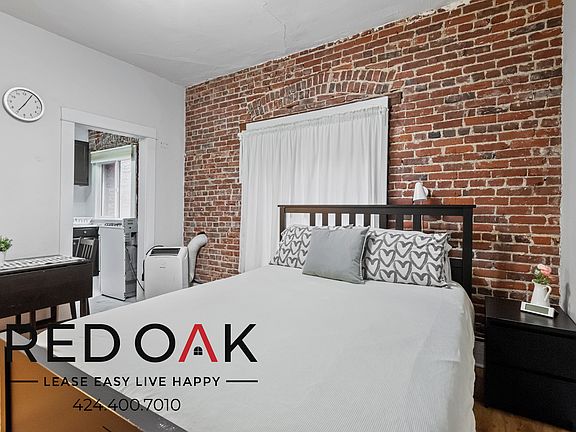 4th image of 1420 1/2 Flower St #6