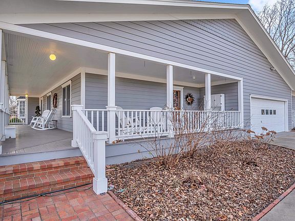 4th image of 317 Bluestem St