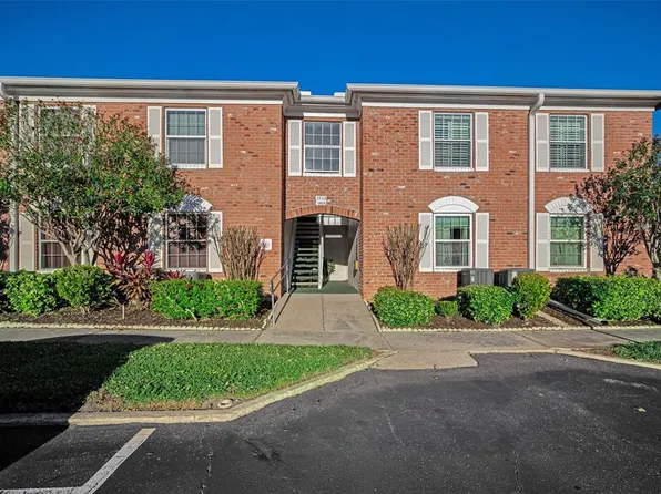3958 37th St S APT 28, Saint Petersburg, FL 33711