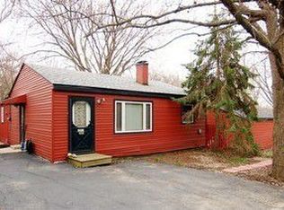 40015 N Rena Ave, Antioch, IL 60002