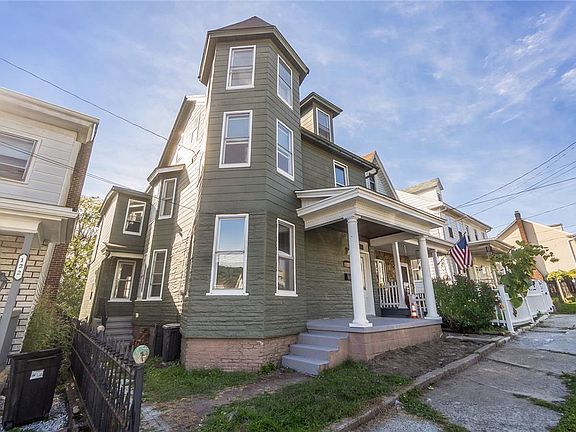 3rd image of 124 Market St