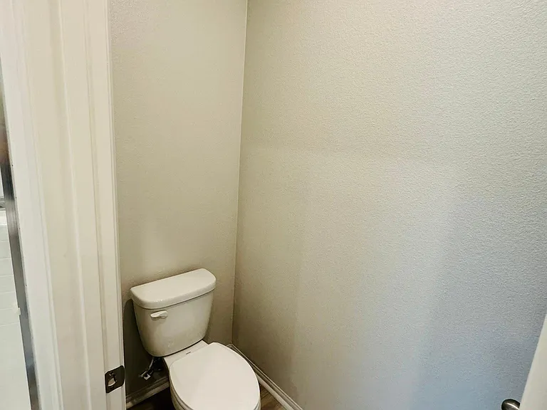 236 Lockhart Way — Photo 23