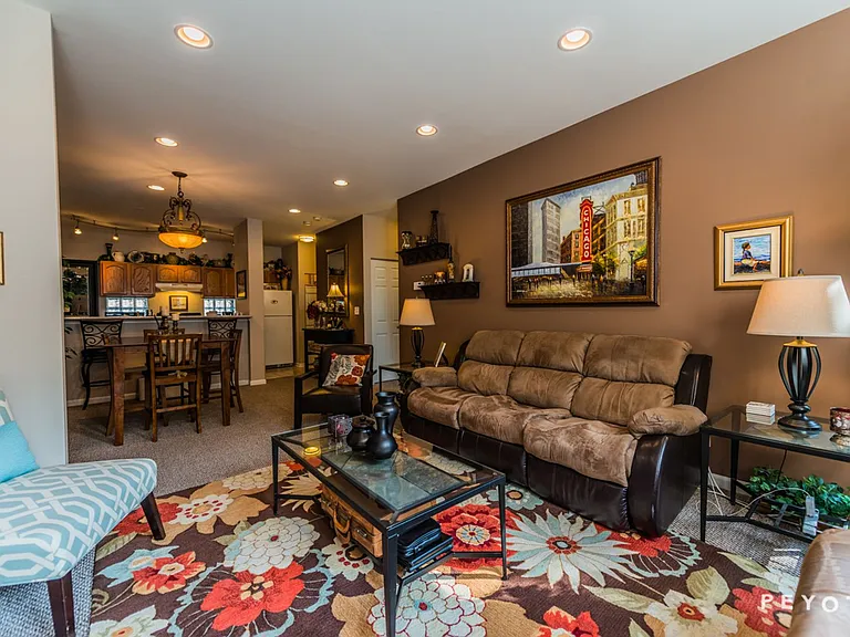 1225 N Orleans St — Photo 4