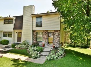 2317 Firethorn Rd, Bridgeville, PA 15017