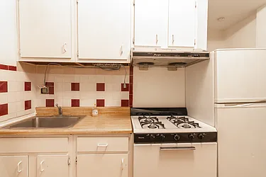 Rented by Nolita Group