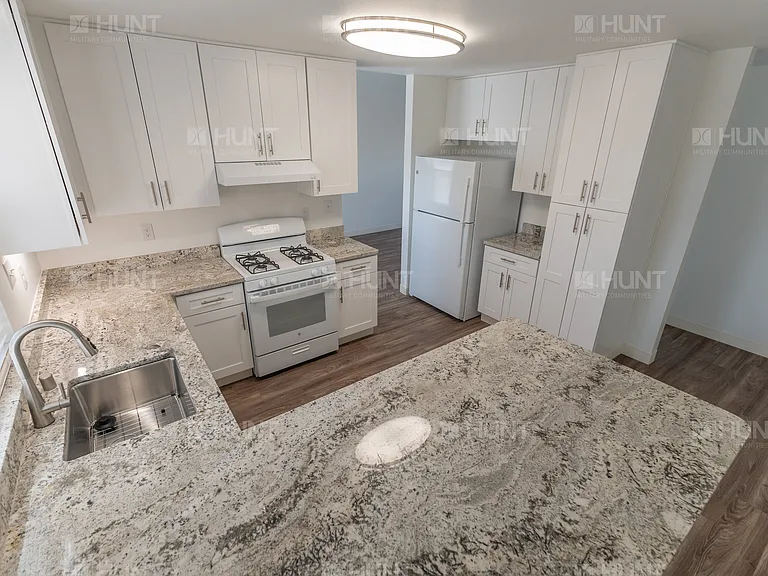 904A Yellowood Ct SE — Photo 1