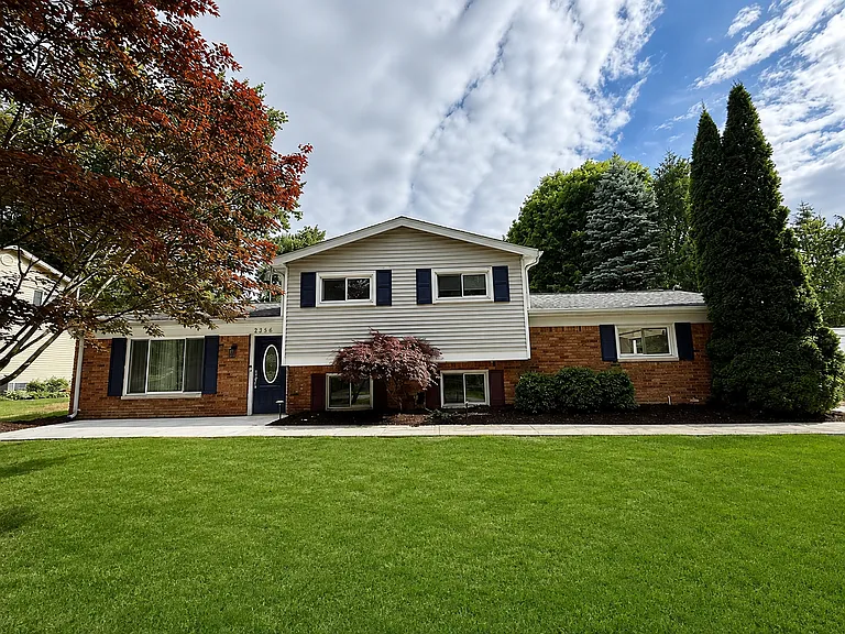 3360 Oklahoma Ct — Photo 2