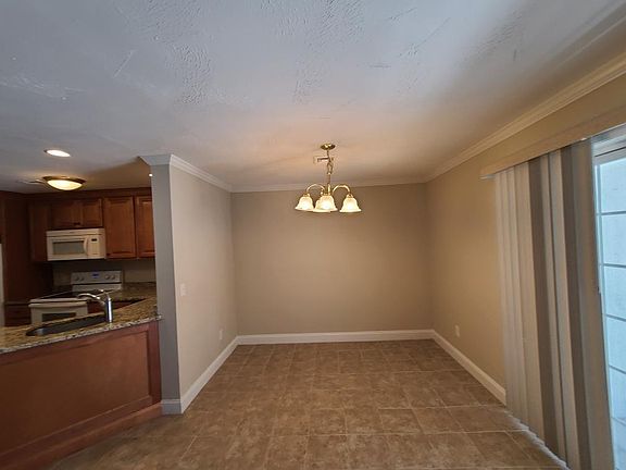 4th image of 28 James St Unit 55