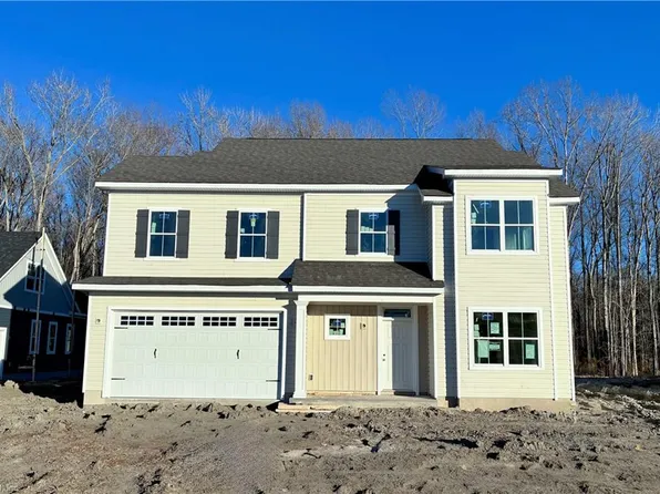 637 Crestfield Dr, Chesapeake, VA 23320