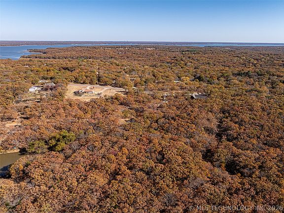 4th image of 2 Texoma Park Rd