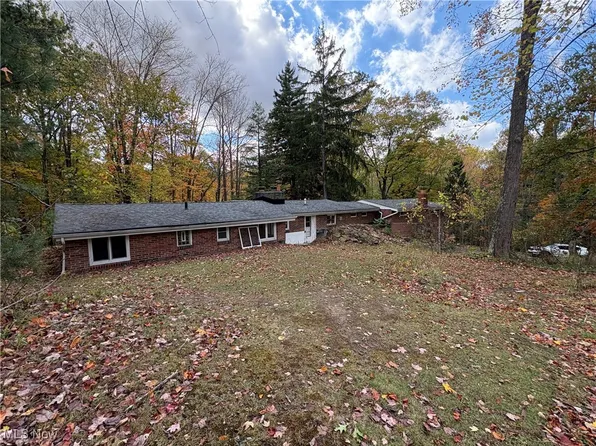 9991 Gardenside Dr, Waite Hill, OH 44094