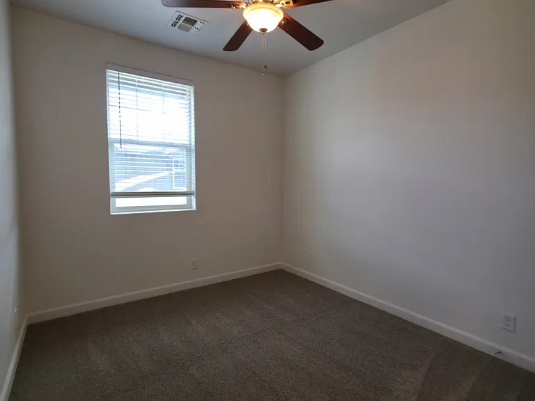 2512 W Pikes Peak Dr #1 — Photo 18