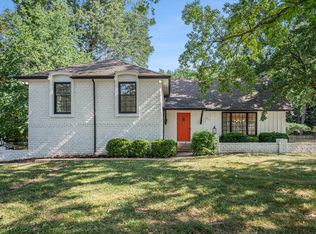 3322 W 95th St, Leawood, KS 66206