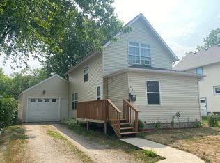 505 S 7th St, Olivia, MN 56277